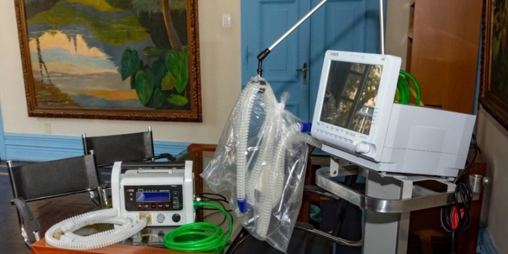 Teresópolis recebe quatro ventiladores pulmonares para ajudar no